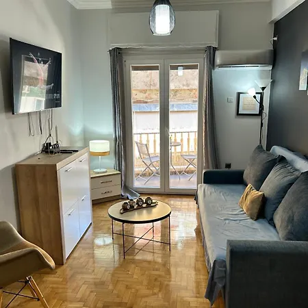 Kanigos 3 Bedroom View Center Of Apartment